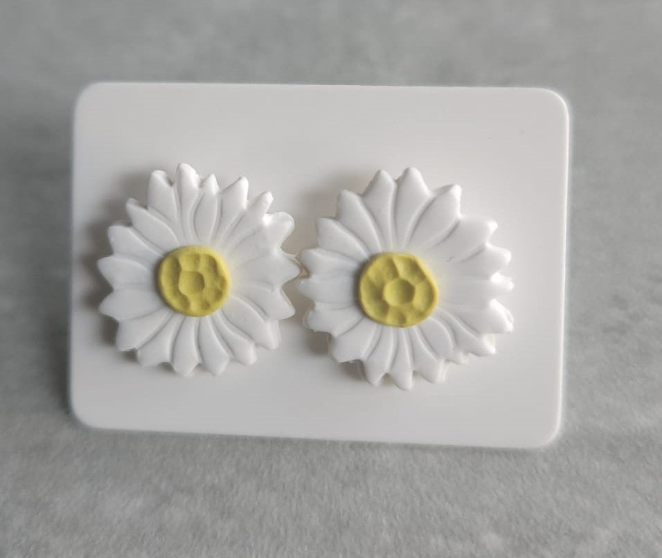 Daisy Studs