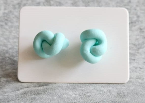 pastel mint knot