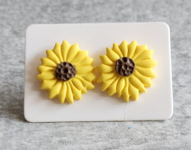 Yellow Daisy Studs