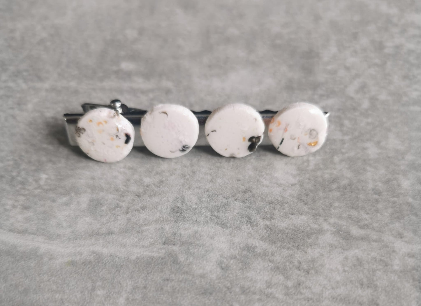 Hairclip with Four White Circles